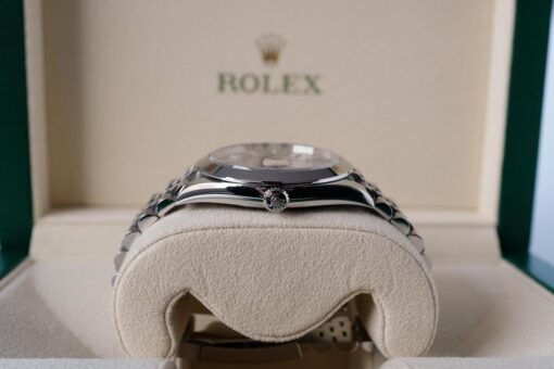 ROLEX DATE-JUST "Mint Green" Ref.126300 Jubilee Bracelet - 画像 (7)