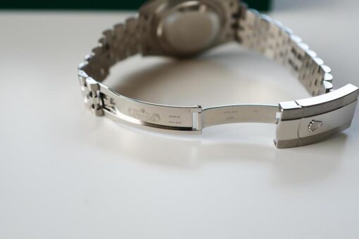 ROLEX DATE-JUST "Mint Green" Ref.126300 Jubilee Bracelet - 画像 (9)