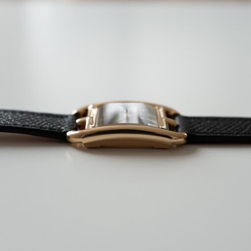 Hermès "Cape Cod"ケープコッド 18k Yellow Gold Black dial with Hermès Leather Strap - 画像 (9)