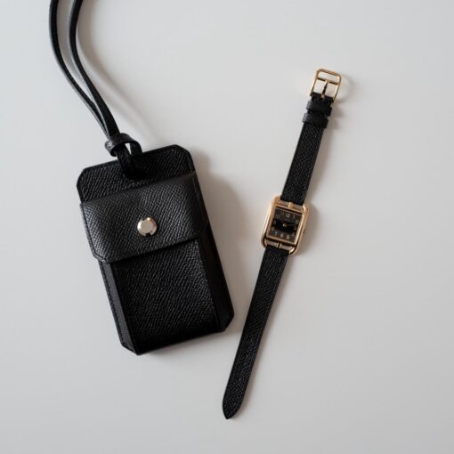 Hermès "Cape Cod"ケープコッド 18k Yellow Gold Black dial with Hermès Leather Strap - 画像 (4)