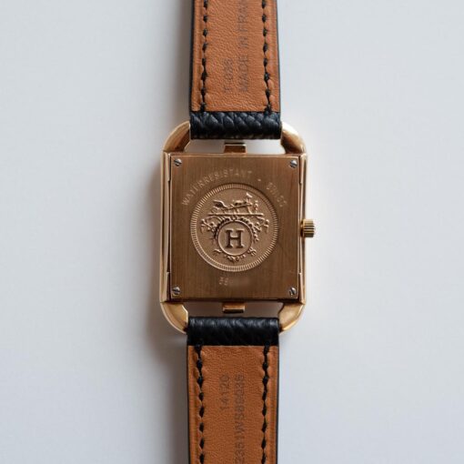 Hermès "Cape Cod"ケープコッド 18k Yellow Gold Black dial with Hermès Leather Strap - 画像 (6)