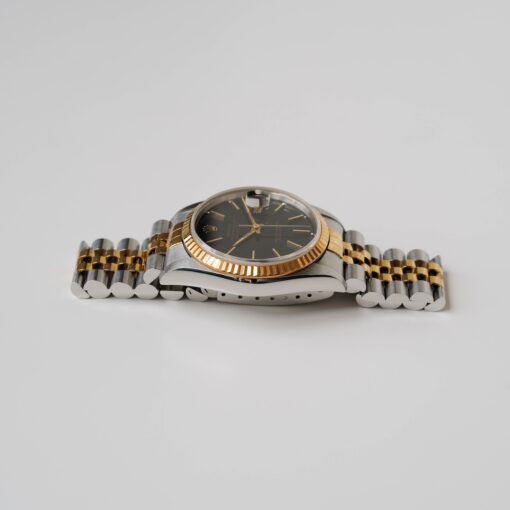 ロレックス/デイトジャスト16233/ブラックダイヤル/18Kイエローゴールド/ブヘラ保証書付き/ROLEX DATE-JUST REF.16233 18KYG "BLACK" with Paper Bucherer 1994y - 画像 (6)