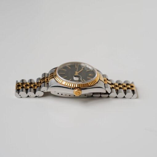 ロレックス/デイトジャスト16233/ブラックダイヤル/18Kイエローゴールド/ブヘラ保証書付き/ROLEX DATE-JUST REF.16233 18KYG "BLACK" with Paper Bucherer 1994y - 画像 (7)