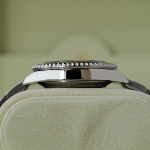 【ON HOLD】ロレックス/サブマリーナーデイト16610LV/Z番/グリーンサブ/保証書付フルセット/ROLEX SUBMARINER DATE REF.16610LV "KERMIT" Z-Serial 2006-07Y FULL SET - 画像 (9)
